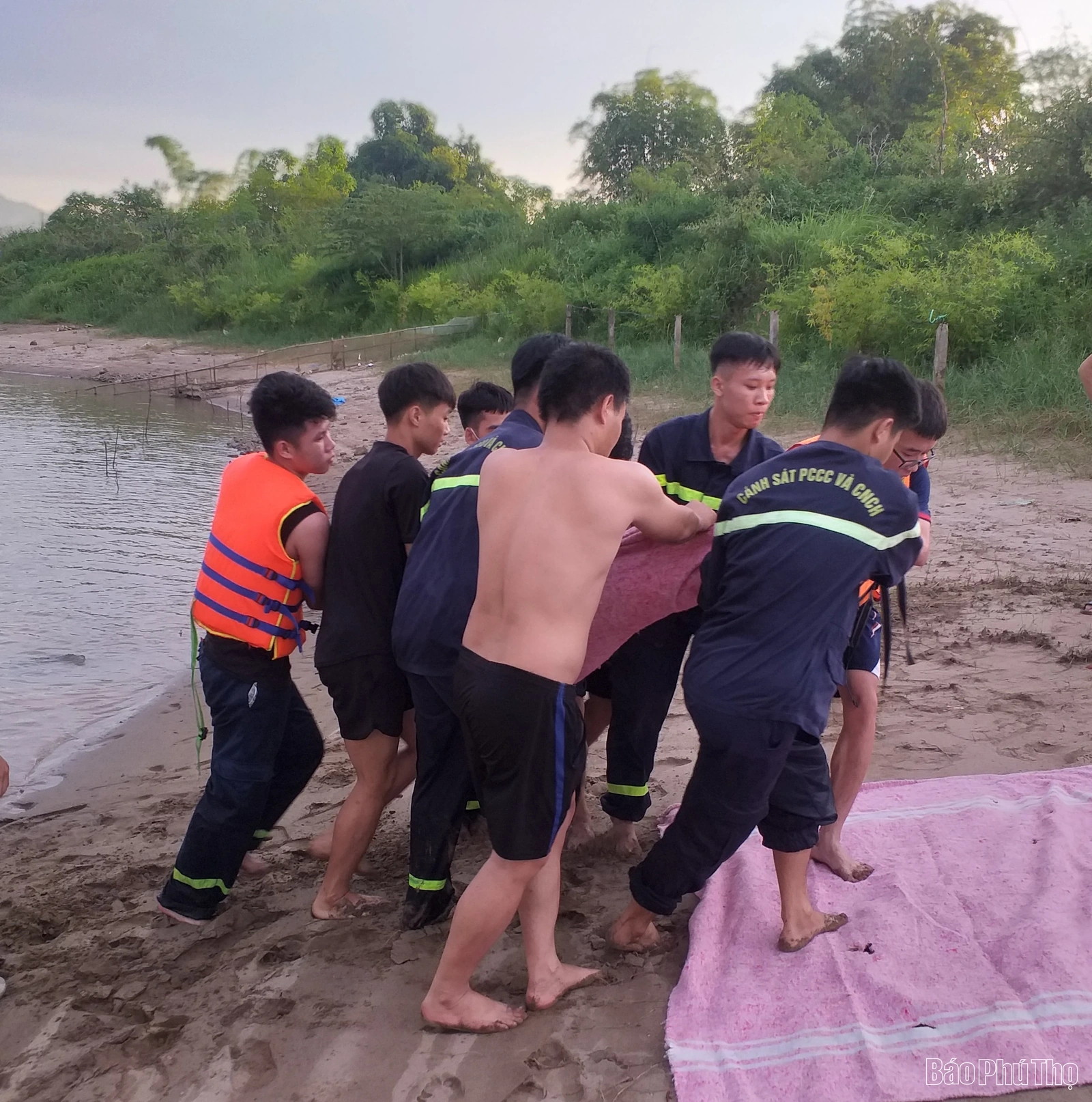 Chuyện về nghề luôn mong được... thất nghiệp