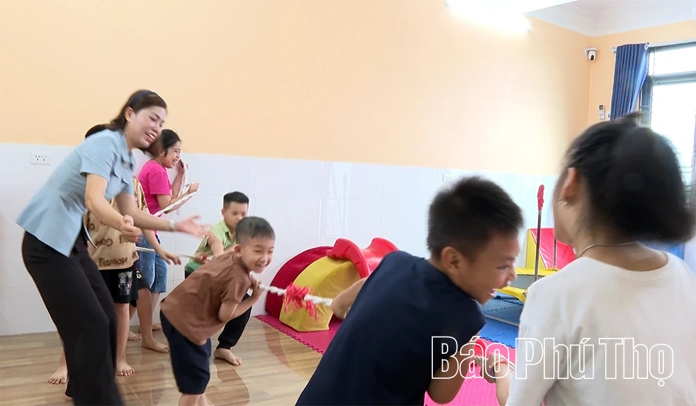 Cô giáo thắp sáng hy vọng cho những thiên thần đặc biệt