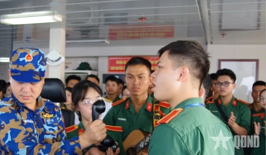 Gửi theo tiếng sóng