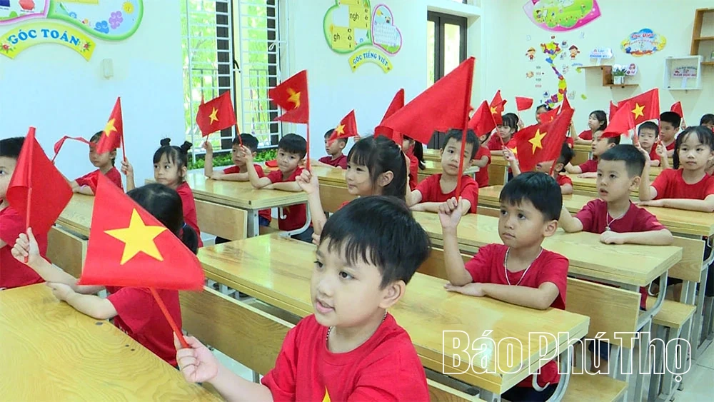 Cờ đỏ sao vàng: Biểu tượng của lòng yêu nước