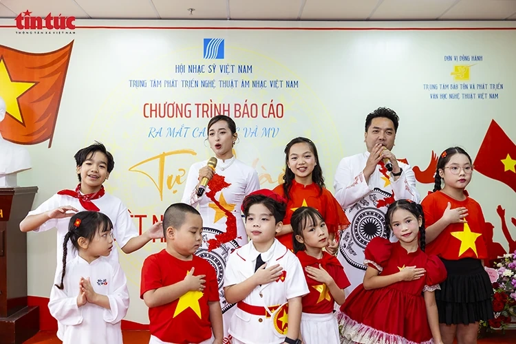 Ra mắt ca khúc và MV Tự Hào Việt Nam – Hồ Chí Minh chào mừng 80 năm Quốc khánh