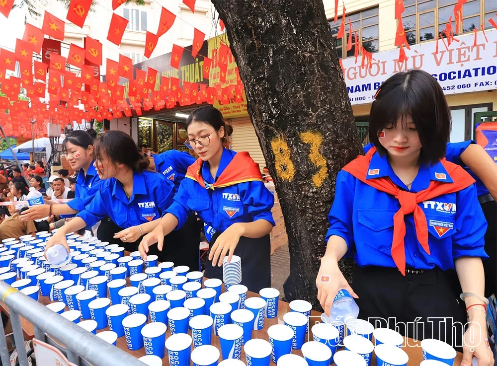 Người dân cả nước háo hức chờ đợi buổi tổng duyệt diễu binh, diễu hành A80