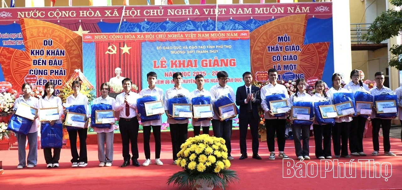 Sacombank triển khai học bổng “Ươm mầm cho những ước mơ” 2025