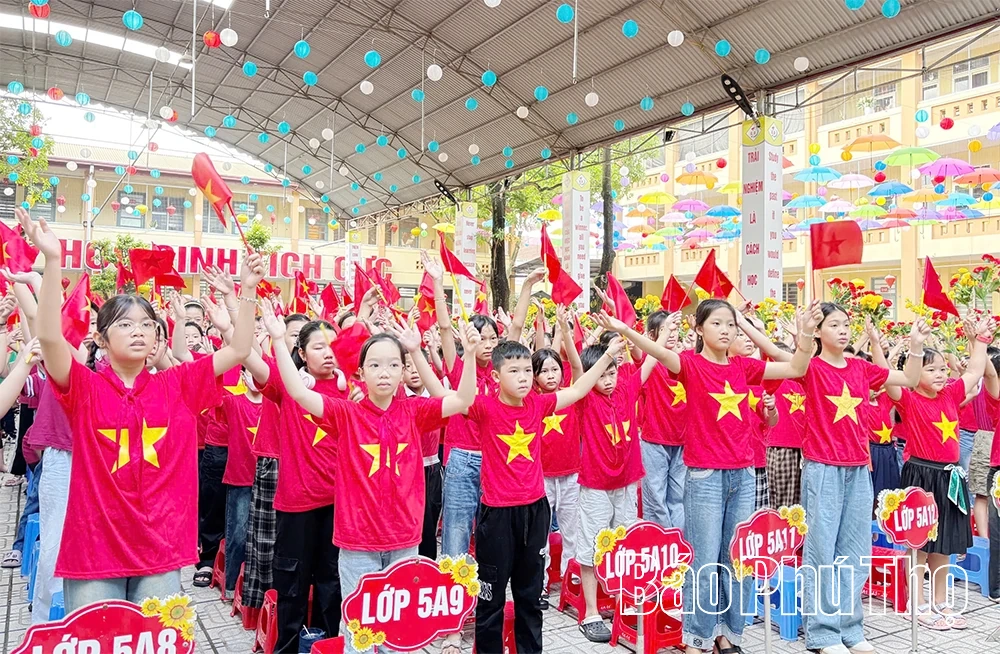 Niềm tự hào về Tổ quốc tỏa sáng từ Đất Tổ