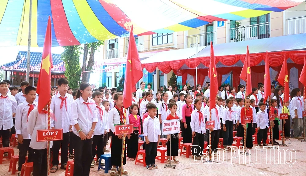 Tưng bừng ngày khai trường