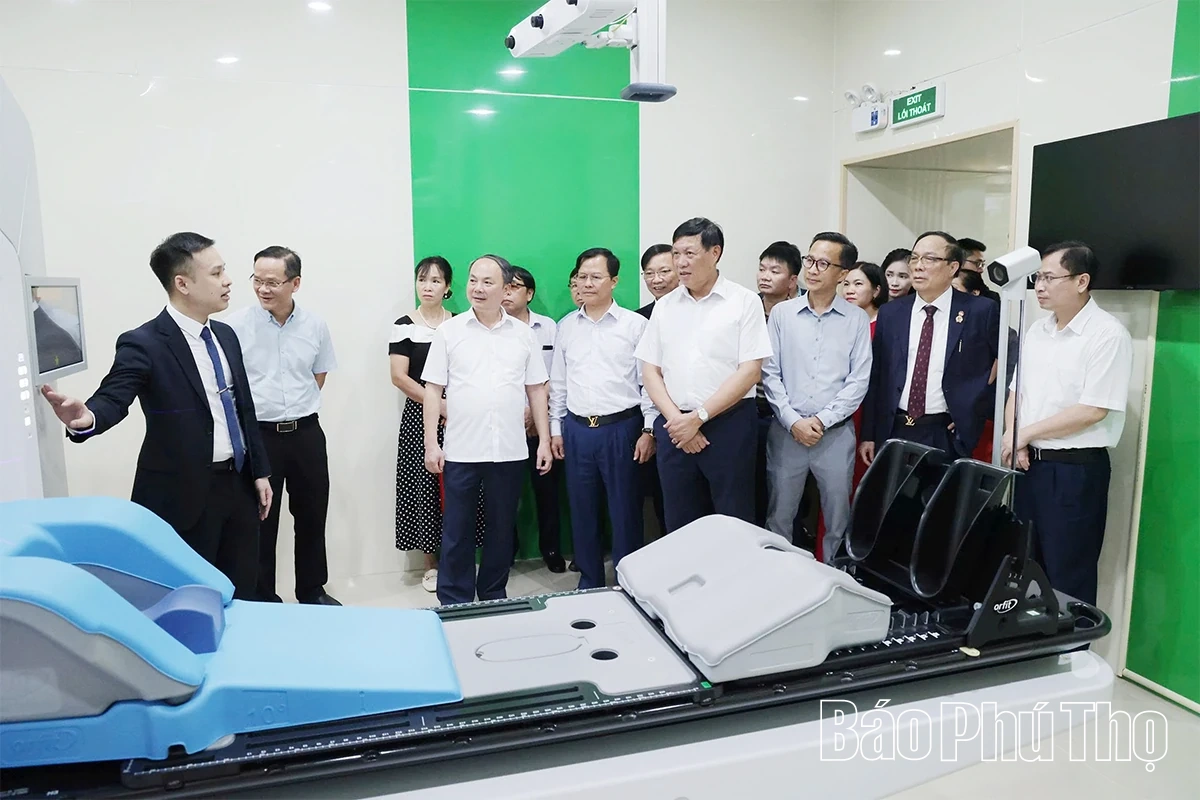Khai trương Trung tâm xạ trị gia tốc kỹ thuật cao & tòa nhà điều trị nội trú theo yêu cầu