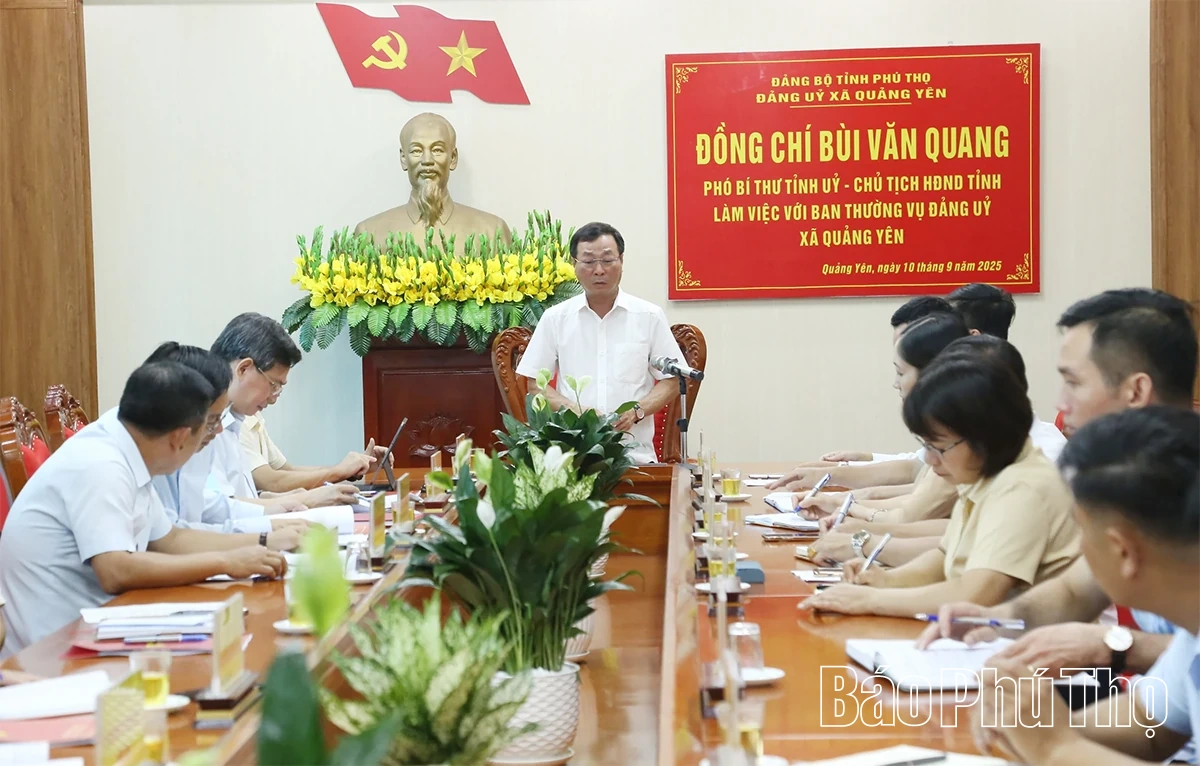 Chủ tịch HĐND tỉnh Bùi Văn Quang làm việc tại xã Quảng Yên