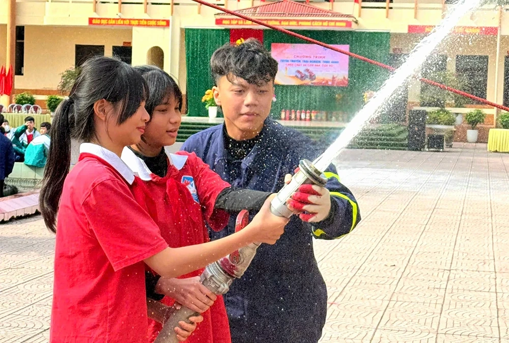 Hướng dẫn tổ chức các hoạt động trong các cơ sở giáo dục