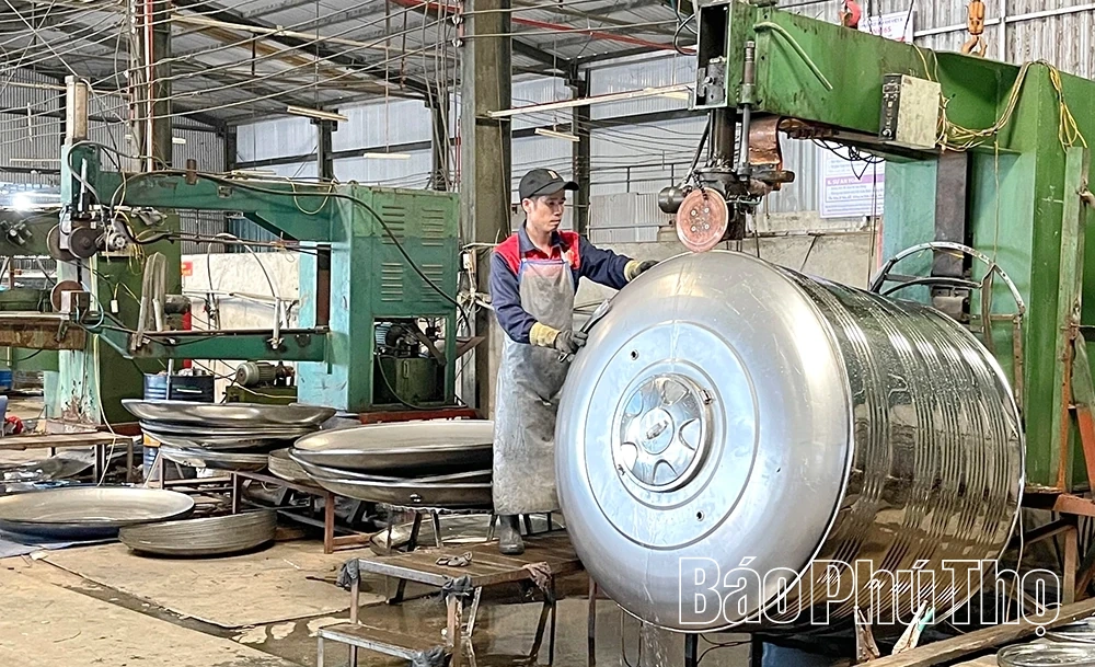 Phát huy loại hình kinh tế tư nhân tại Công ty Cổ phần Cơ kim khí Việt Á