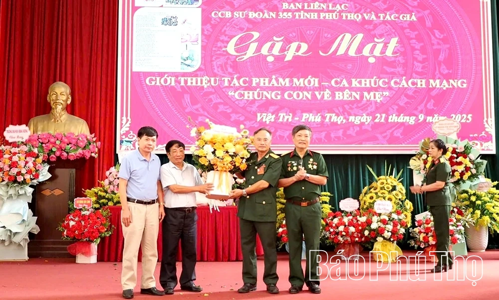 Gặp mặt, giới thiệu tác phẩm mới ca khúc cách mạng “Chúng con về bên mẹ”