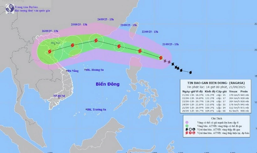 Vùng gần tâm siêu bão RAGASA, gió mạnh cấp 14-15, giật trên cấp 17