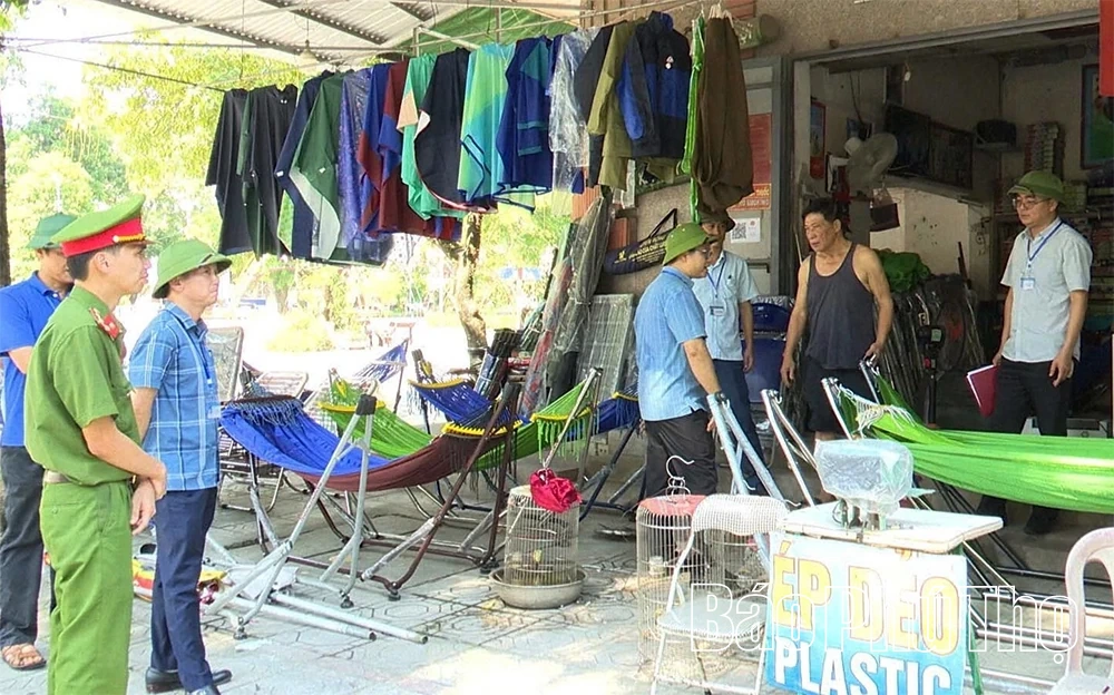 Lập lại trật tự đô thị ở phường Phong Châu