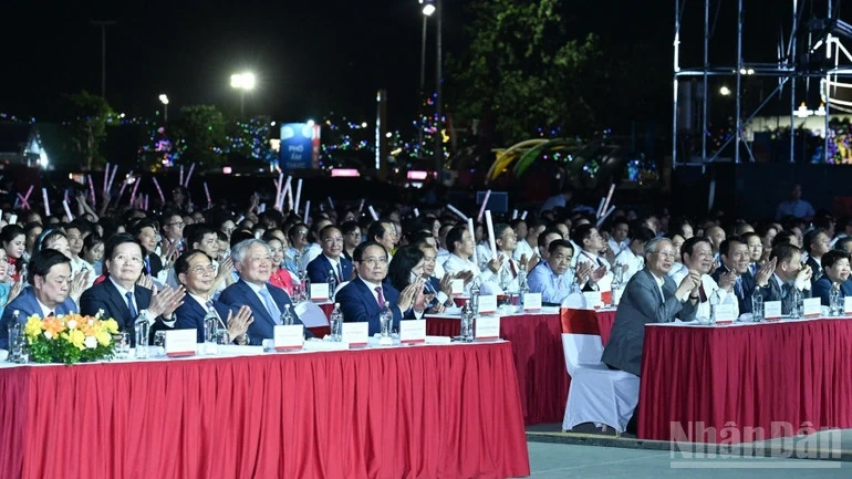 Cùng nhau viết tiếp những trang sử hào hùng của dân tộc bằng tinh thần yêu nước