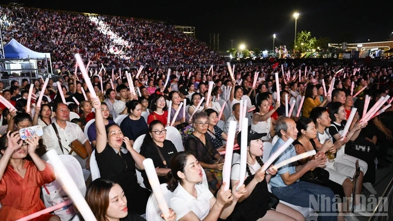 Cùng nhau viết tiếp những trang sử hào hùng của dân tộc bằng tinh thần yêu nước