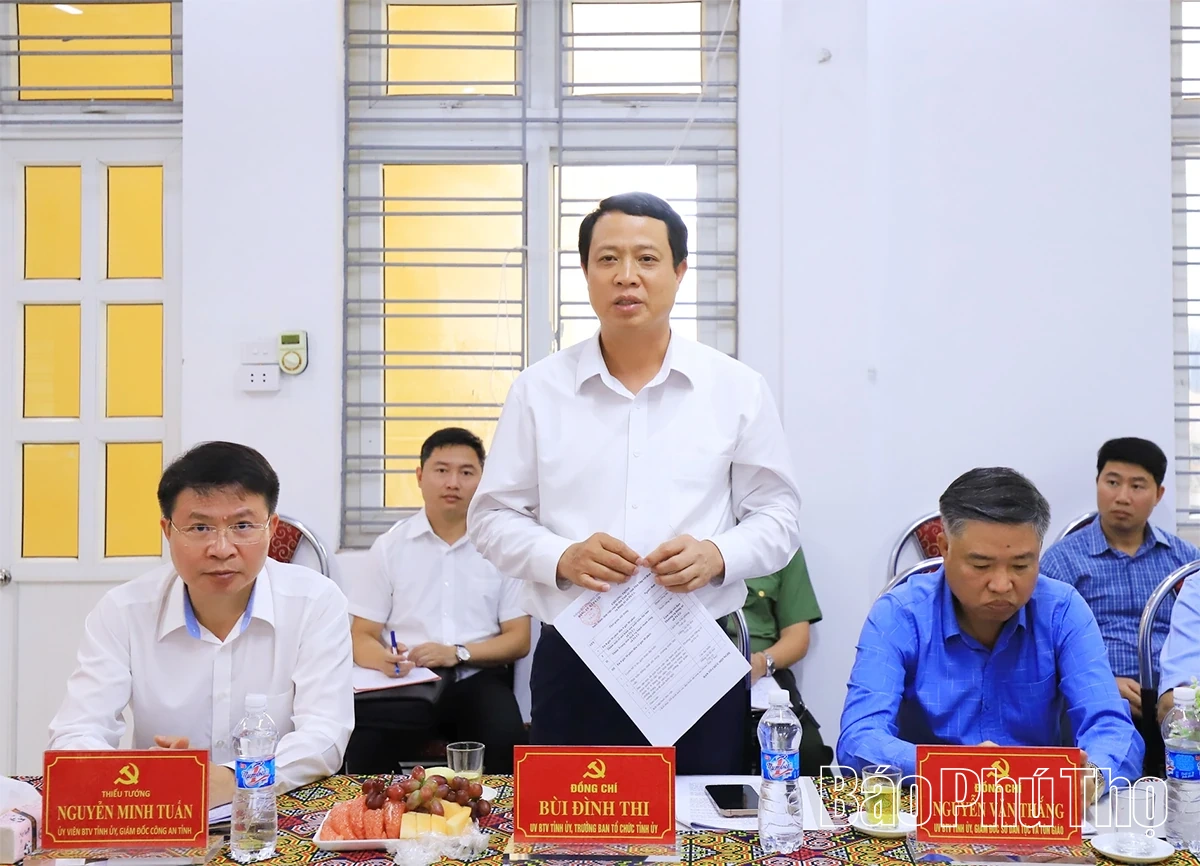 Bí thư Tỉnh uỷ Đặng Xuân Phong thăm và làm việc với Ban Thường vụ Đảng ủy xã Pà Cò