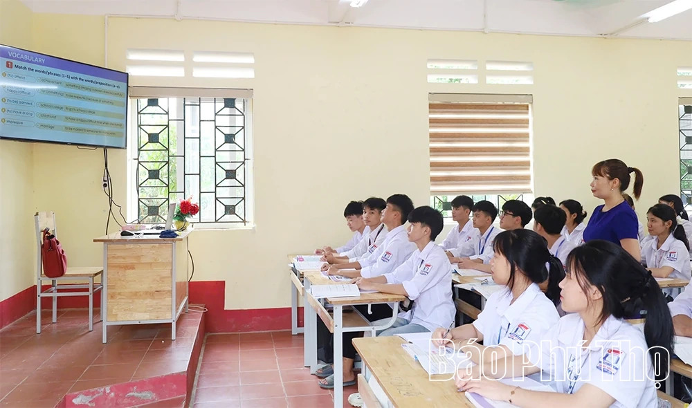 Trường THPT Minh Hòa đẩy mạnh chuyển đổi số, nâng cao chất lượng dạy và học