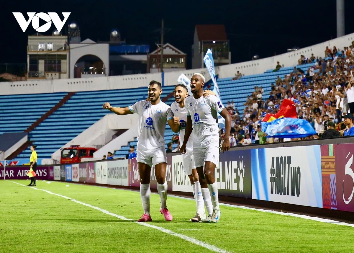 Nam Định phải cất bớt ngoại binh khi gặp đội bóng Campuchia