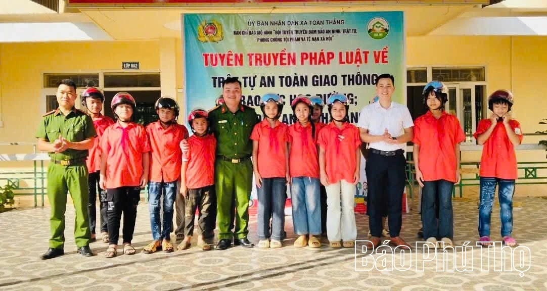 Toàn Thắng tuyên truyền pháp luật cho hơn 500 người