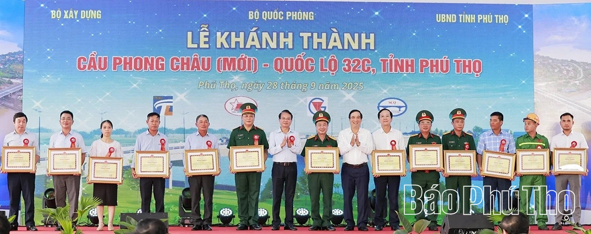 Khánh thành cầu Phong Châu, quốc lộ 32C, tỉnh Phú Thọ