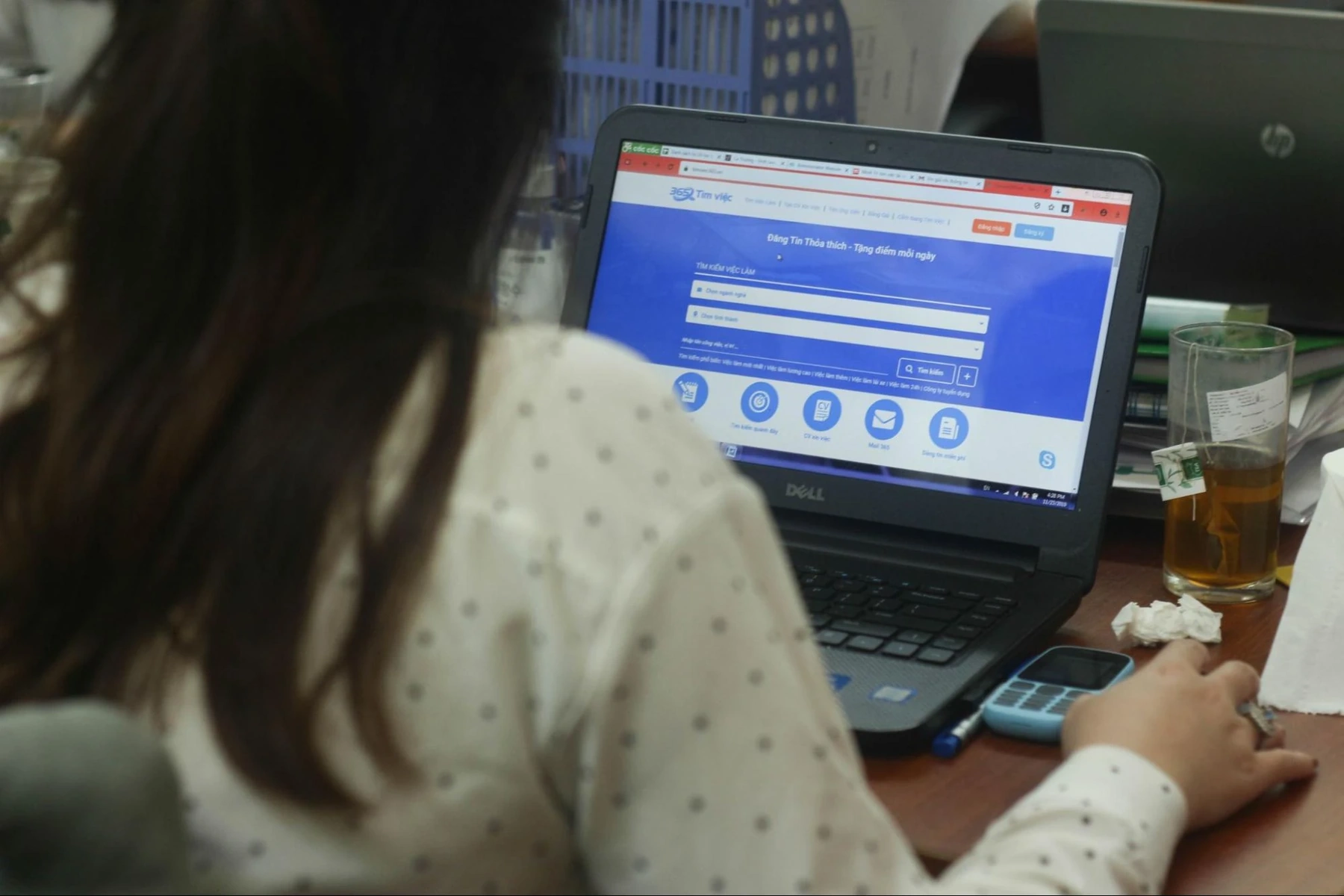 Tìm việc làm TPHCM dễ dàng với nền tảng trực tuyến - Timviec365.vn