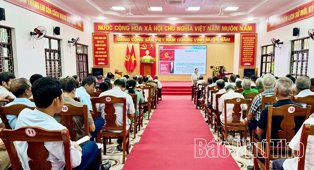 Hơn 800 cán bộ, đảng viên xã Hy Cương được quán triệt, học tập các Nghị quyết của Bộ chính trị