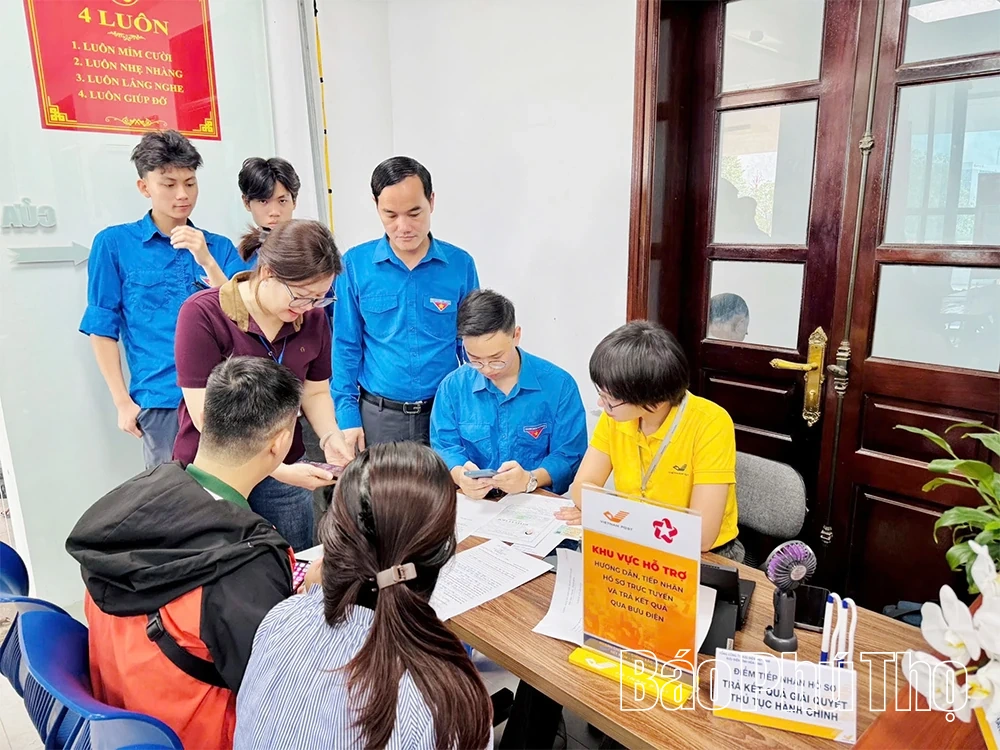 Tuổi trẻ phường Hòa Bình xung kích, tình nguyện