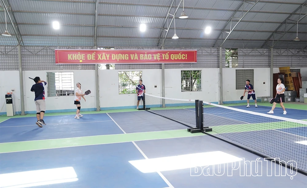 Giao lưu thể thao chào mừng Đại hội Đảng bộ tỉnh lần thứ I
