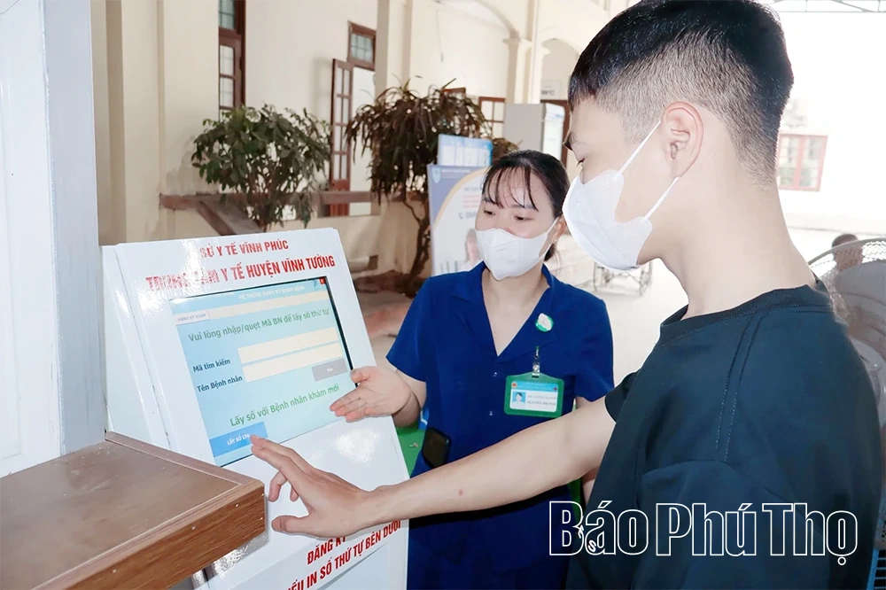 Điểm sáng chuyển đổi số, ứng dụng công nghệ trong khám chữa bệnh