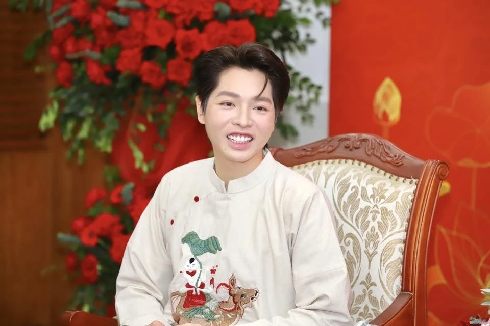 Đức Phúc nhận Bằng khen của Thủ tướng Chính phủ