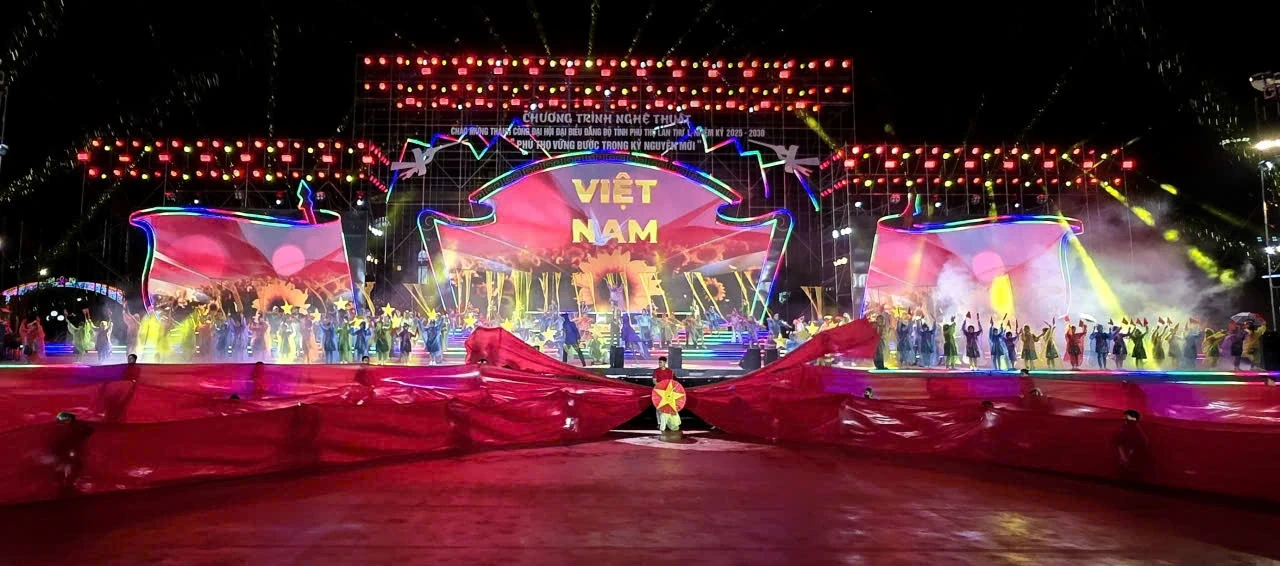 Tổng duyệt chương trình nghệ thuật chào mừng thành công Đại hội Đảng bộ tỉnh Phú Thọ
