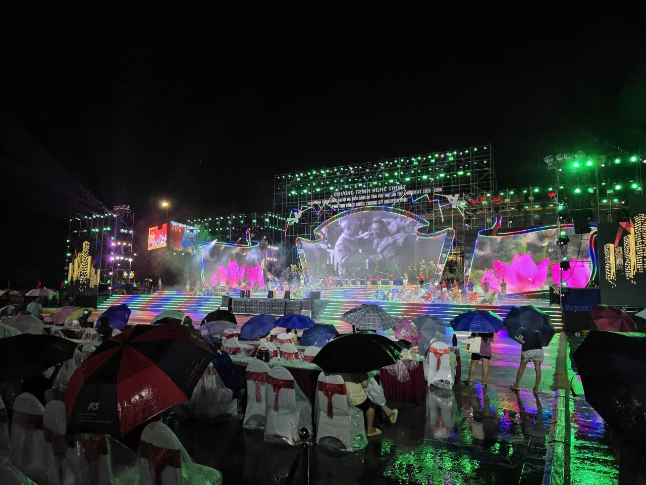 Tổng duyệt chương trình nghệ thuật chào mừng thành công Đại hội Đảng bộ tỉnh Phú Thọ