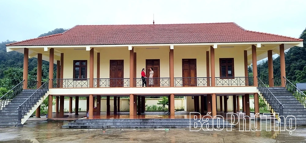 Xã hội hóa nguồn lực phát triển thiết chế văn hóa ở cơ sở