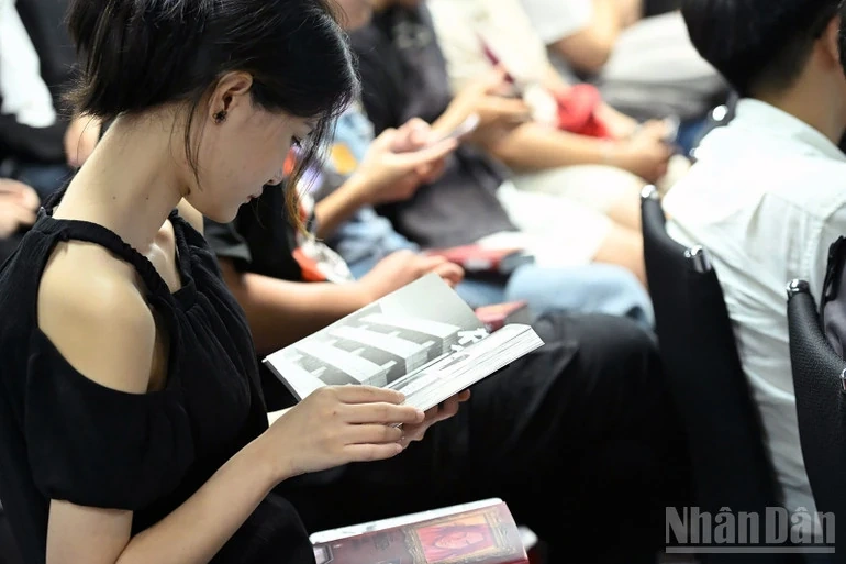 Bộ truyện tranh trinh thám tâm lý Nhật Bản nổi tiếng ra mắt độc giả Việt Nam