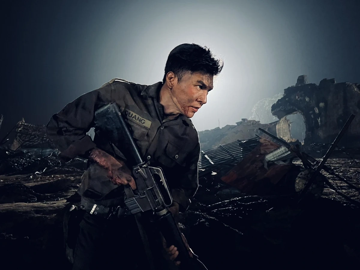 Dàn diễn viên, đạo diễn phim “Mưa đỏ” xúc động tri ân và chia tay khán giả