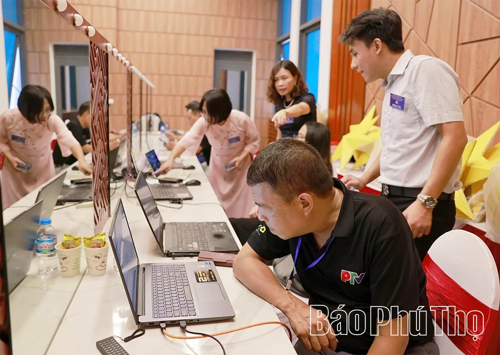 “Hậu trường” thông tin Đại hội