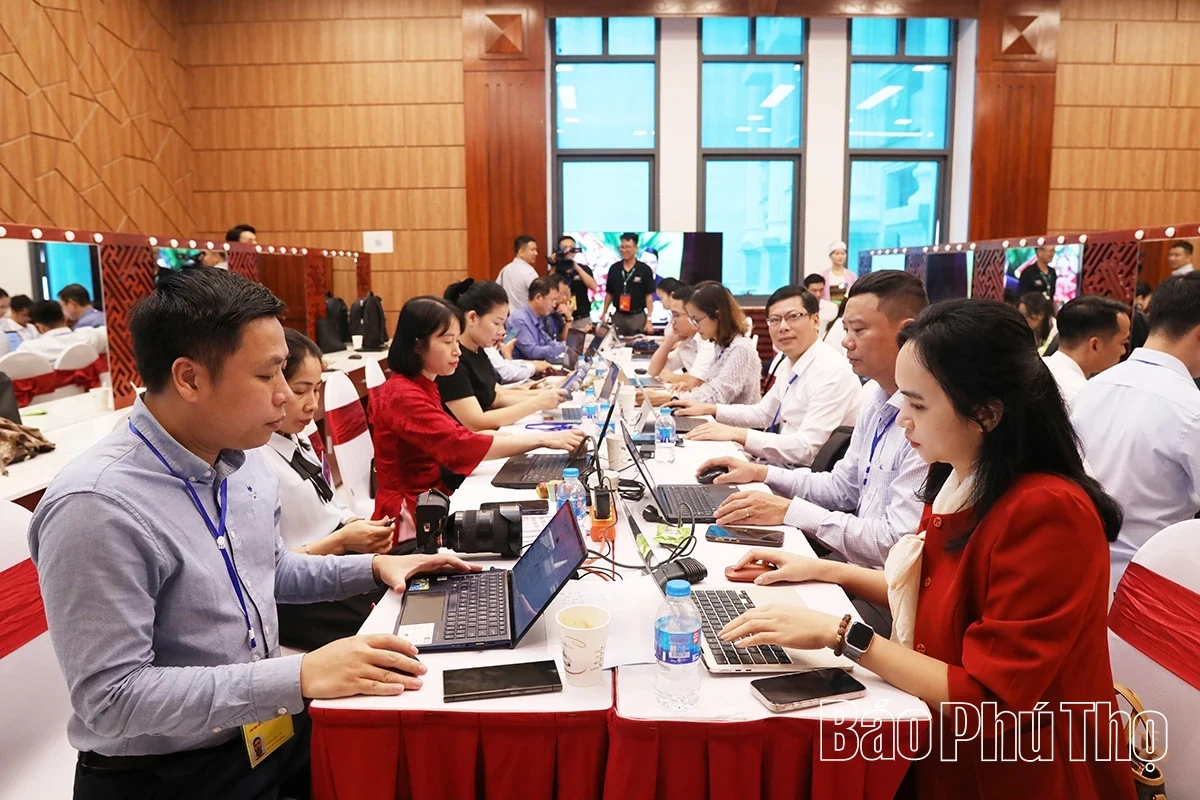 Hân hoan ngày hội lớn