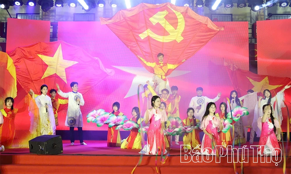 Giới thiệu các hoạt động giáo dục buổi 2 và chào đón học sinh lớp 10 năm học 2025–2026