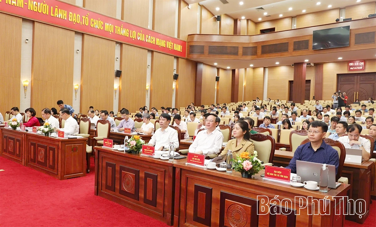 Quan tâm đầu tư cho giáo dục vùng đồng bào dân tộc thiểu số và miền núi