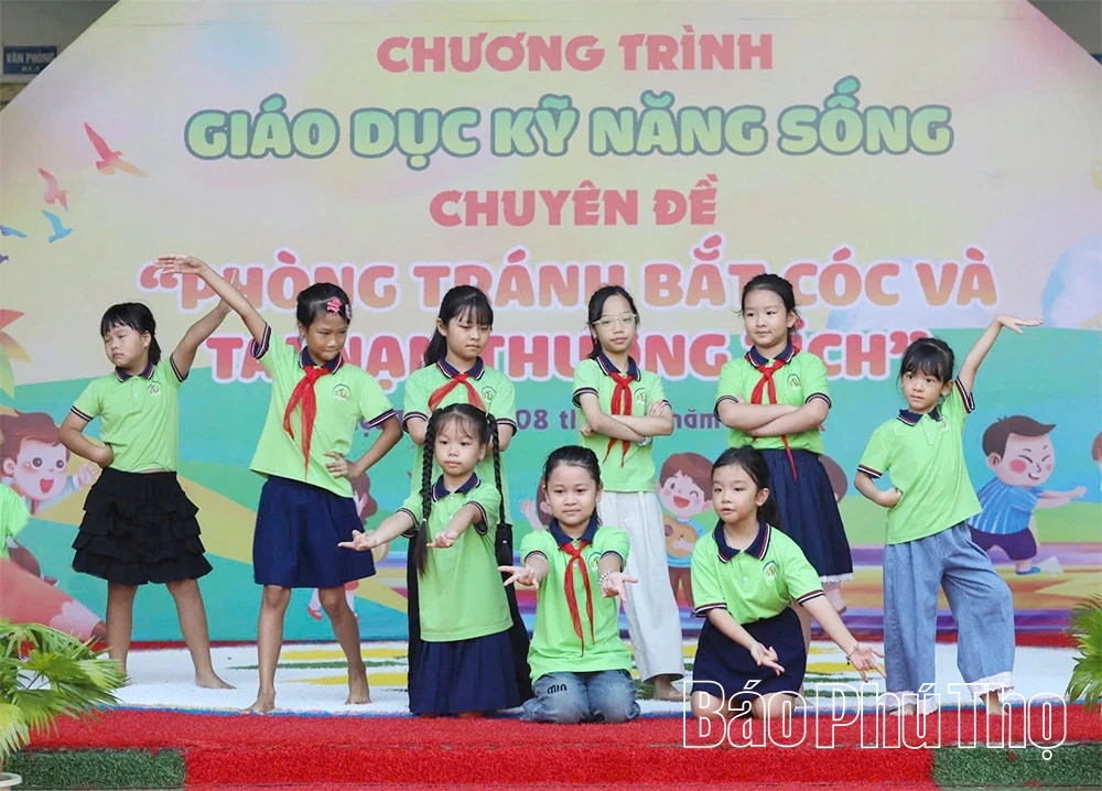 Phối hợp triển khai chiến dịch chống “bắt cóc trực tuyến”