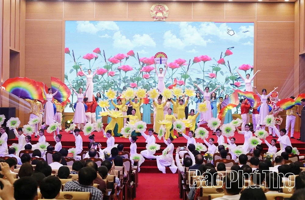 Trường THPT Chuyên Hùng Vương chắp cánh nhân tài