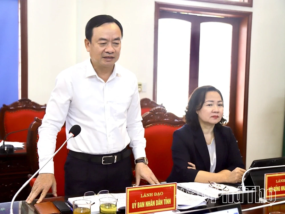 Phó Bí thư Tỉnh uỷ Bùi Thị Minh thăm và làm việc với các xã Yên Thuỷ, Lạc Lương, Yên Trị
