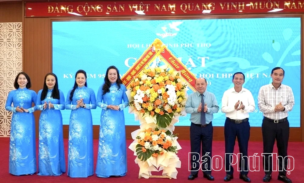 Gặp mặt kỷ niệm 95 năm ngày thành lập Hội LHPN Việt Nam