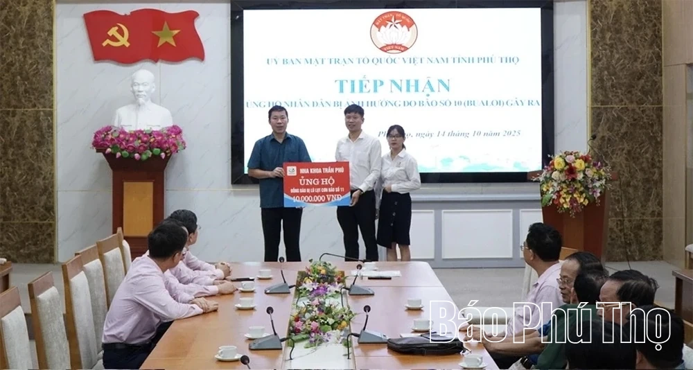 Tiếp nhận, ủng hộ khắc phục hậu quả sau mưa bão