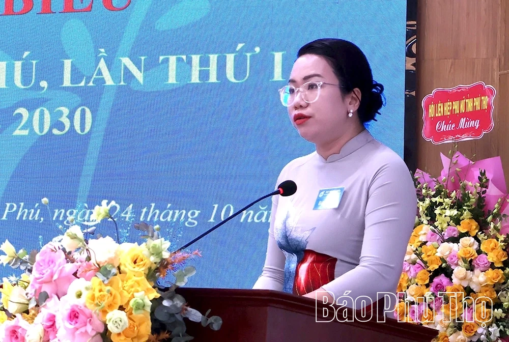 Phó Bí thư Tỉnh uỷ, Chủ tịch Ủy ban MTTQ tỉnh Bùi Đức Hinh dự Đại hội đại biểu Phụ nữ phường Vân Phú lần thứ I