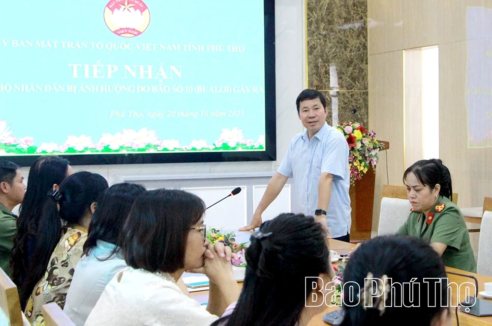 Tiếp nhận 2,5 tỷ đồng ủng hộ để khắc phục hậu quả bão số 10