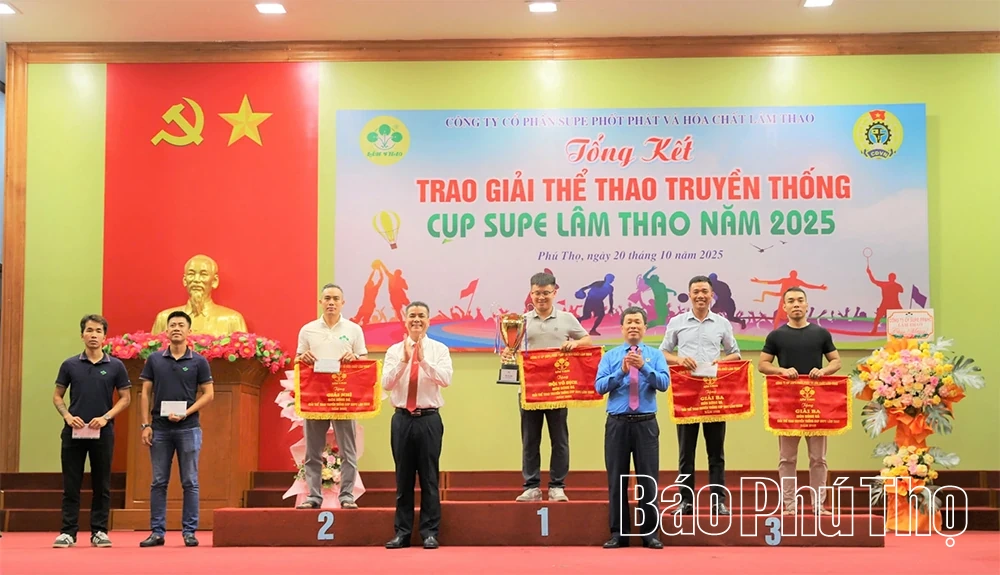 Nói chuyện chuyên đề “Phụ nữ trong kỷ nguyên số”