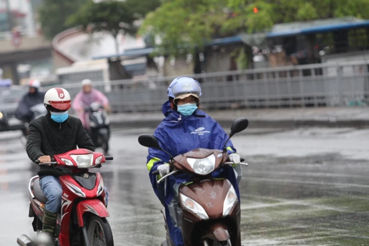 Thời tiết ngày 24/10: Áp thấp nhiệt đới suy yếu, miền Trung và Nam Bộ tiếp tục mưa lớn
