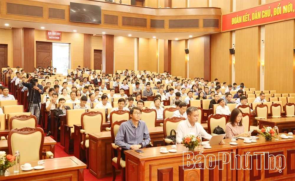Tập huấn, bồi dưỡng chuyên môn, tháo gỡ khó khăn, vướng mắc về lĩnh vực đất đai