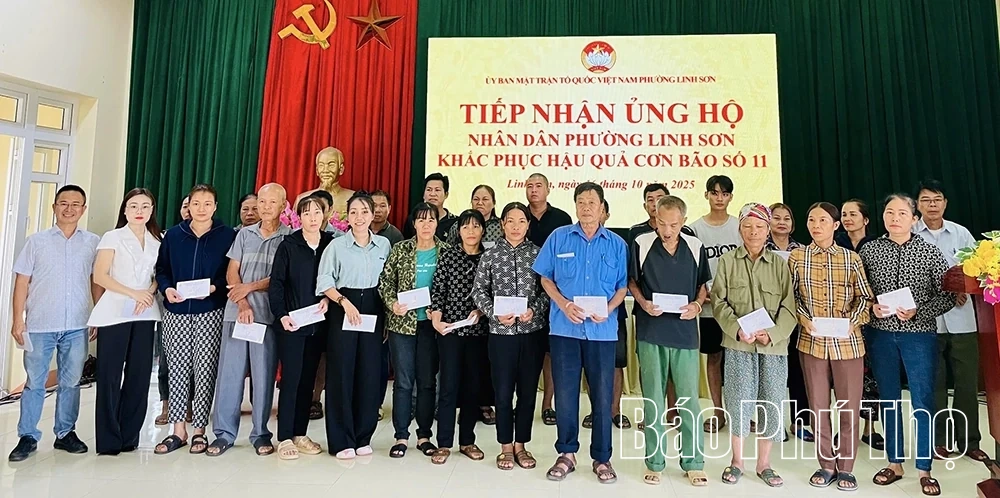 Hội Doanh nhân trẻ tỉnh Phú Thọ trao quà hỗ trợ bà con vùng lũ đợt 3 tại tỉnh Lạng Sơn