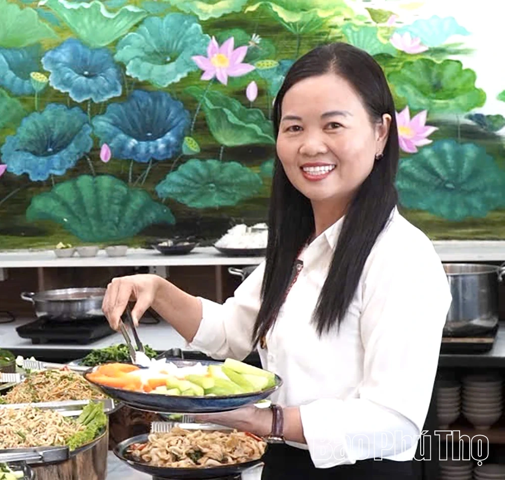 Hương sắc những “Bông hồng vàng” Đất Tổ